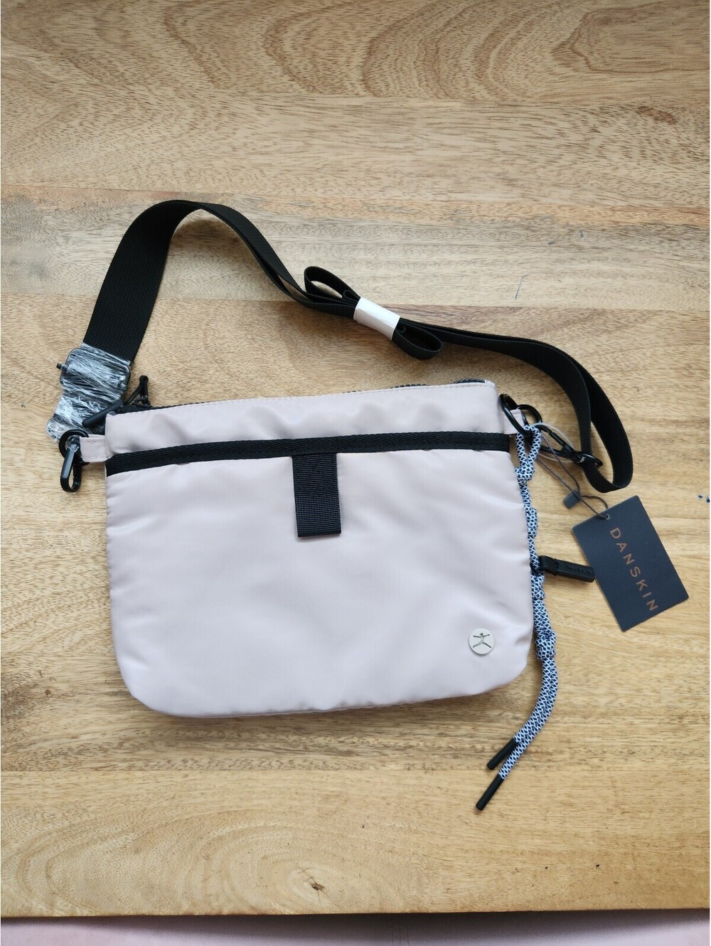 Danskin Zora crossbody bag
